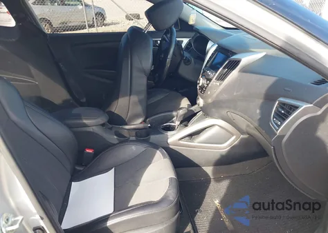 2012 Hyundai Veloster Base W/Black z USA, uszkodzony, nr VIN KMHTC6AD2CU069029